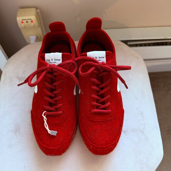 Retro Runner Sneakers - Picture 4 of 10